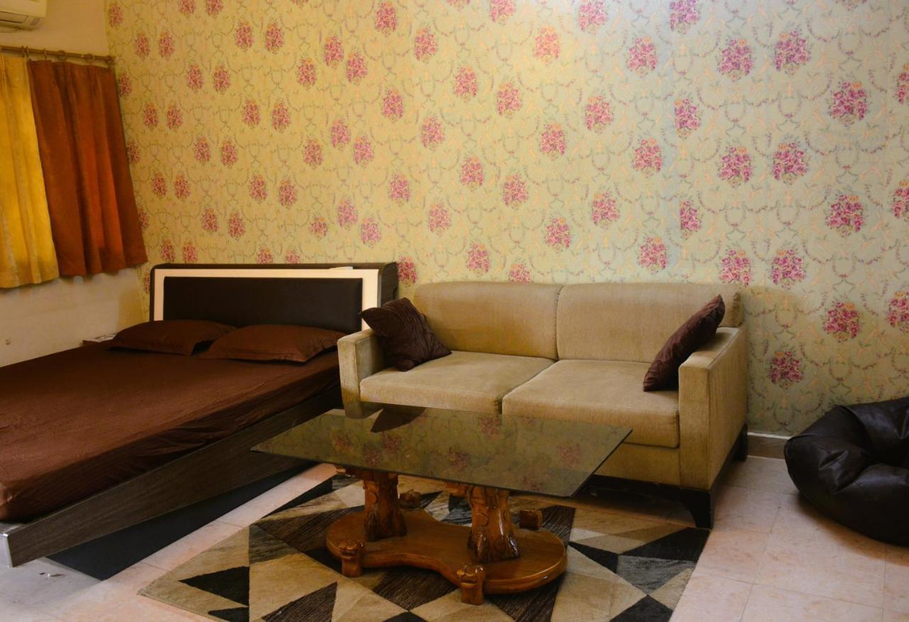 Malaiya Homestay - Grandeur Living Experience Jabalpur Bagian luar foto