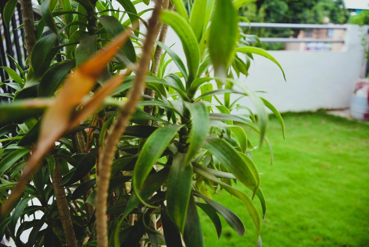 Malaiya Homestay - Grandeur Living Experience Jabalpur Bagian luar foto