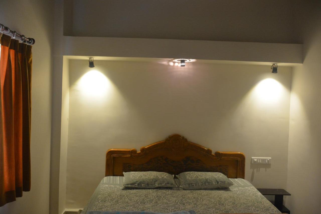Malaiya Homestay - Grandeur Living Experience Jabalpur Bagian luar foto