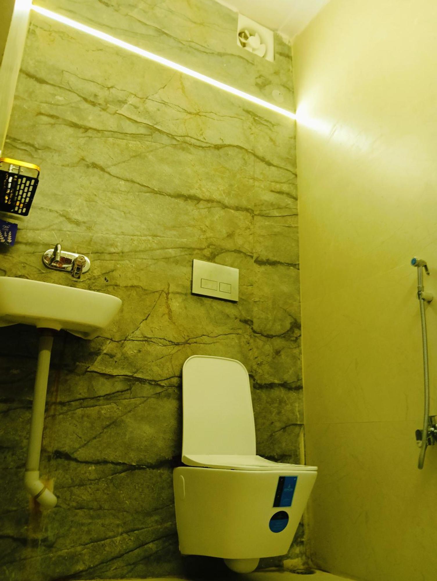 Malaiya Homestay - Grandeur Living Experience Jabalpur Bagian luar foto